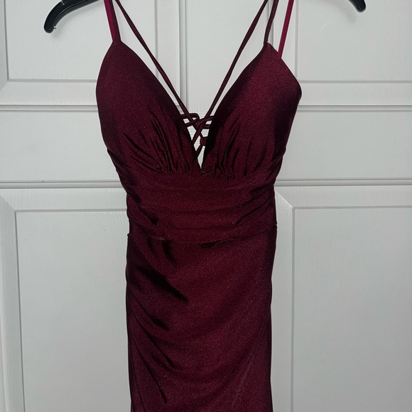 LA FEMME PROM DRESS STYLE 31987 - Picture 2 of 8